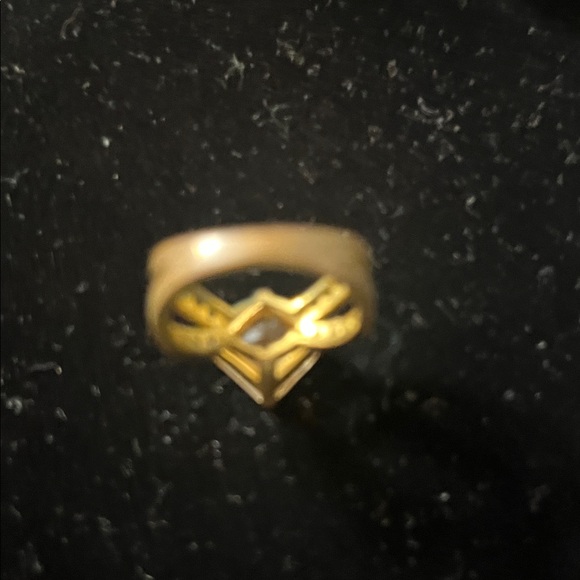 Elegant Gold and Silver Ring Set(5) - Picture 3 of 11